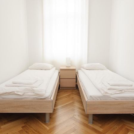 Vienna-Apartment-One Liechtensteinstrasse ภายนอก รูปภาพ