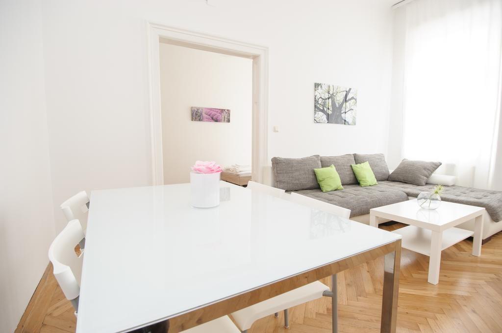 Vienna-Apartment-One Liechtensteinstrasse ภายนอก รูปภาพ